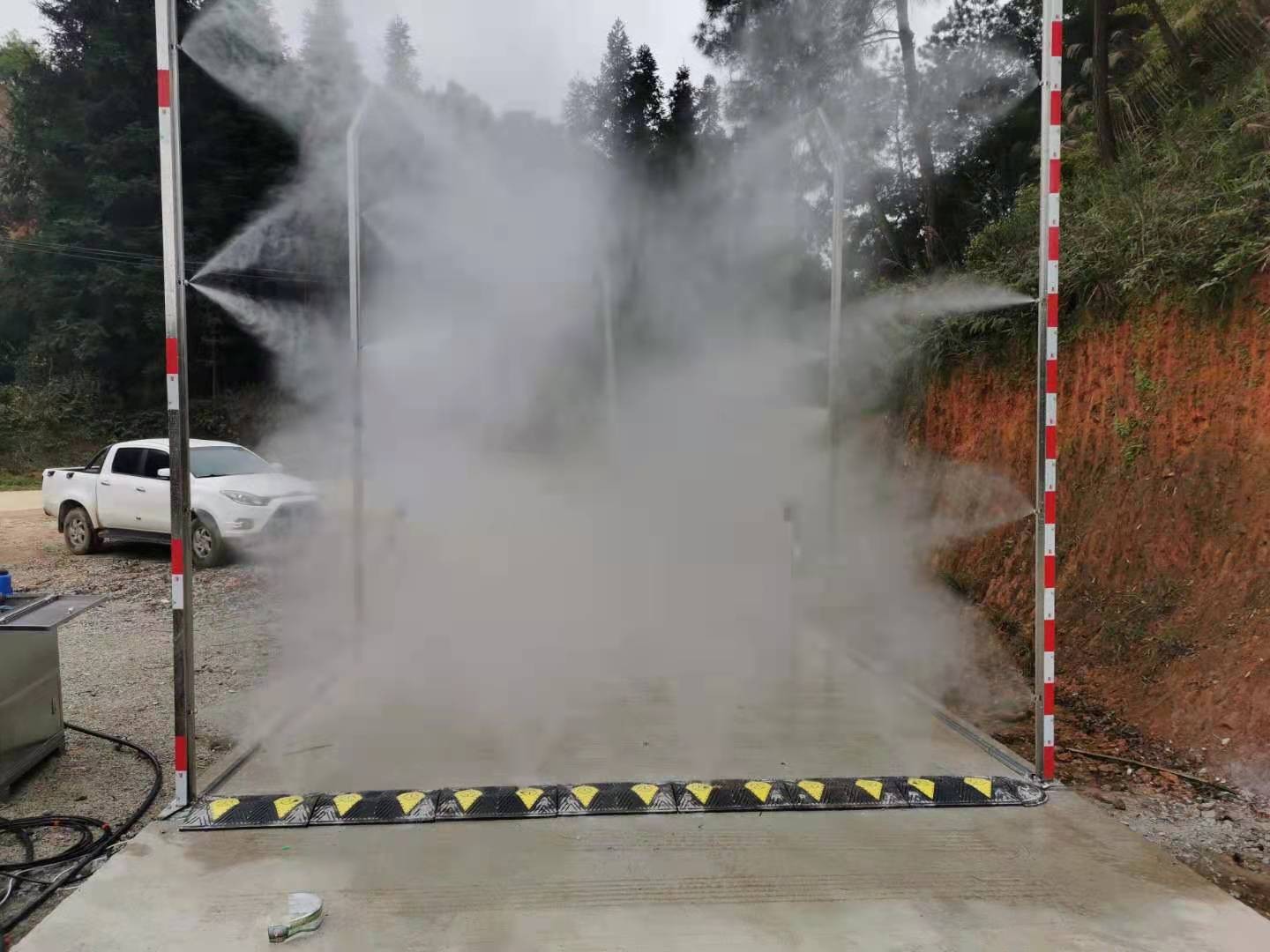 进出车辆消毒